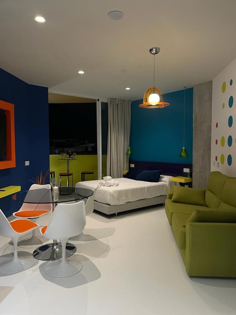 Lahola Glam Suites Торремолинос Экстерьер фото
