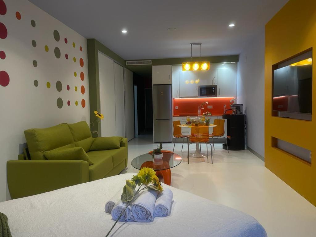 Lahola Glam Suites Торремолинос Экстерьер фото