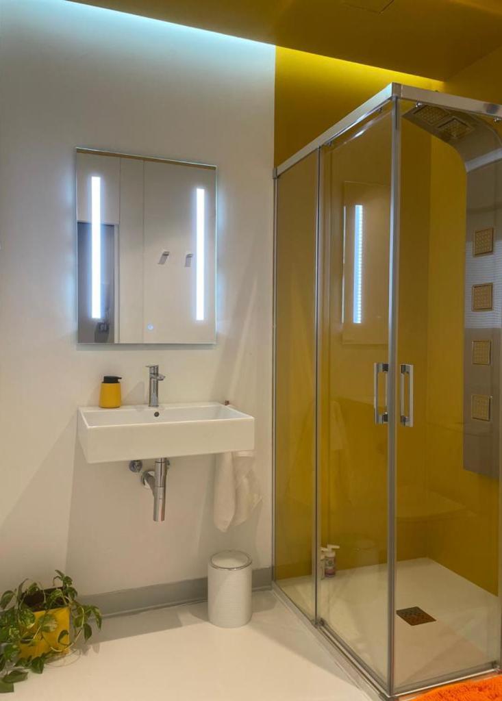 Lahola Glam Suites Торремолинос Номер фото